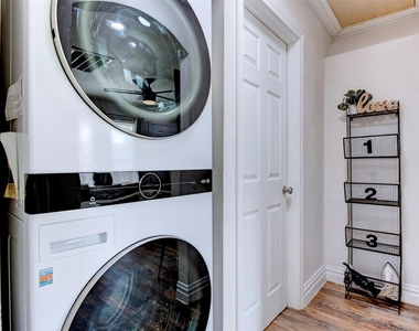 1121 Panama Street - Photo Thumbnail 28