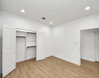 8324 Corinth Street - Photo Thumbnail 19