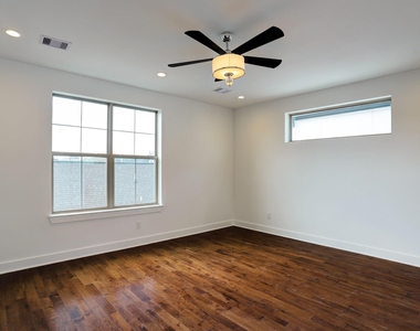 5422 Darling Street - Photo Thumbnail 14