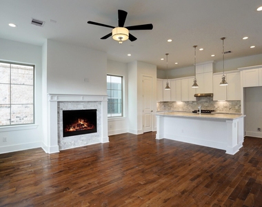 5422 Darling Street - Photo Thumbnail 2