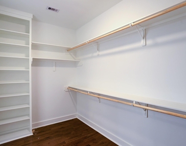 5422 Darling Street - Photo Thumbnail 18