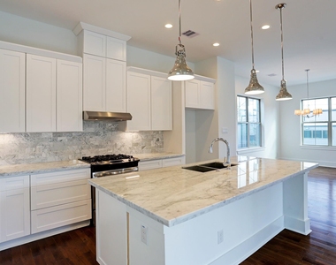 5422 Darling Street - Photo Thumbnail 9