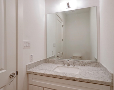 5422 Darling Street - Photo Thumbnail 12
