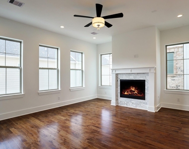 5422 Darling Street - Photo Thumbnail 1