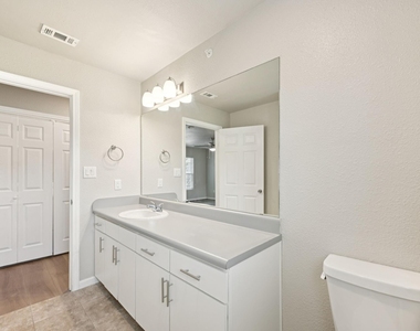 274 Plez Morgan Drive - Photo Thumbnail 20