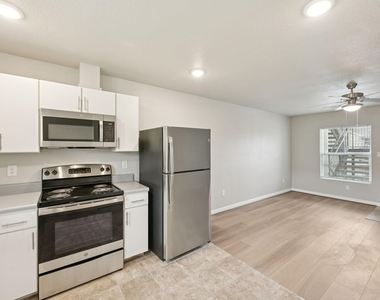 274 Plez Morgan Drive - Photo Thumbnail 13
