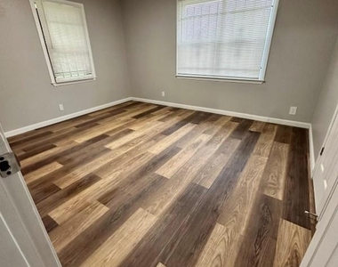 3731 Alberta Street - Photo Thumbnail 3