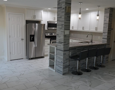 2379 Briarwest Boulevard - Photo Thumbnail 8