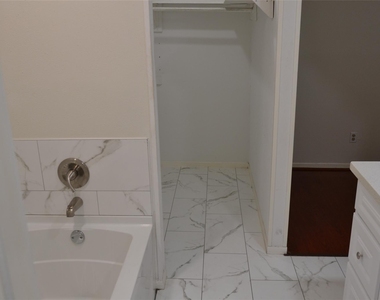 2379 Briarwest Boulevard - Photo Thumbnail 21