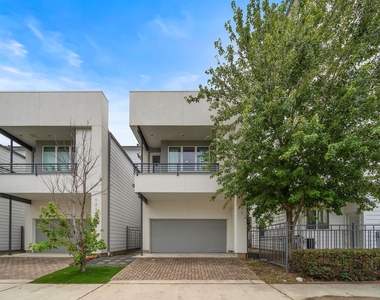1217 Crockett Street - Photo Thumbnail 32