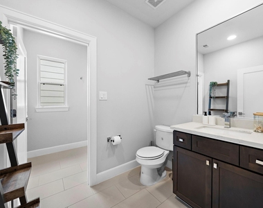 1217 Crockett Street - Photo Thumbnail 28