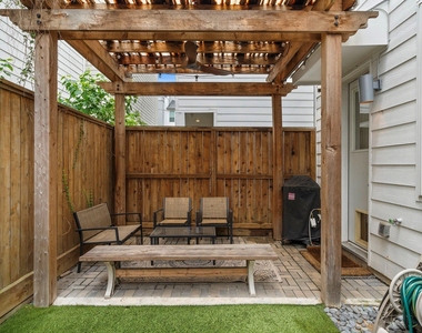 1217 Crockett Street - Photo Thumbnail 29