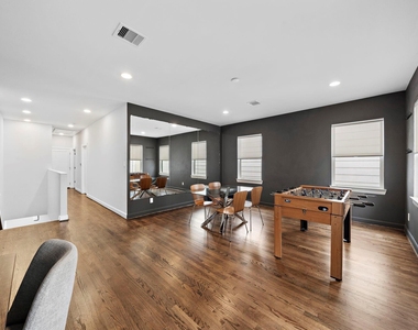 1217 Crockett Street - Photo Thumbnail 26