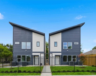 7611 Lawn Street - Photo Thumbnail 16