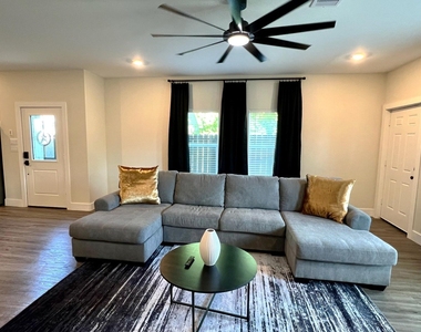 4509 Teton Street - Photo Thumbnail 3