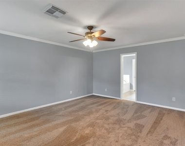 223 Fantasy Lane - Photo Thumbnail 15