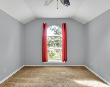 223 Fantasy Lane - Photo Thumbnail 30