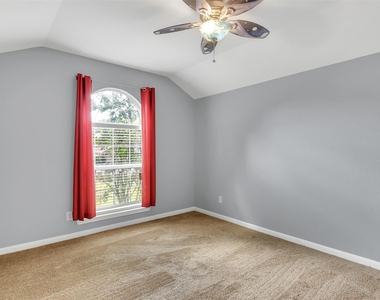 223 Fantasy Lane - Photo Thumbnail 29