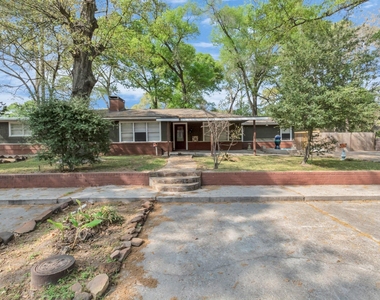 602 Everett Street - Photo Thumbnail 45