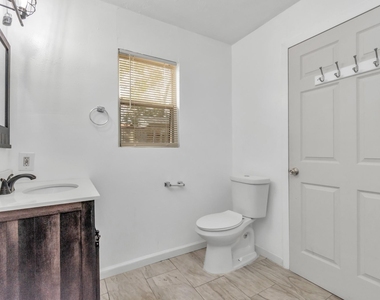 602 Everett Street - Photo Thumbnail 23