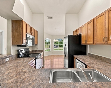 4615 29th Street Sw - Photo Thumbnail 10