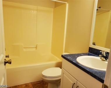 4615 29th Street Sw - Photo Thumbnail 12