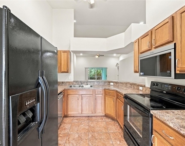 4615 29th Street Sw - Photo Thumbnail 9