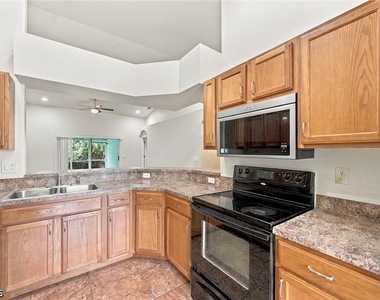 4615 29th Street Sw - Photo Thumbnail 11