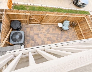 11710 Southlake Drive - Photo Thumbnail 25