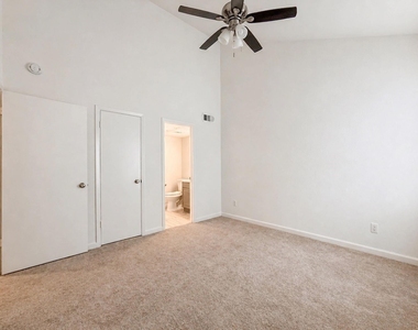 11710 Southlake Drive - Photo Thumbnail 14