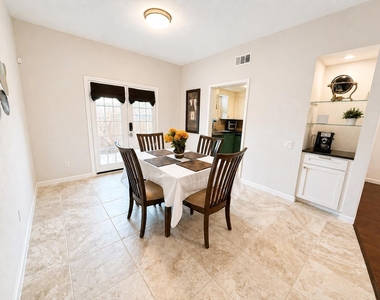 11710 Southlake Drive - Photo Thumbnail 8