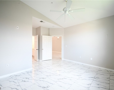 15449 Bellamar Circle - Photo Thumbnail 9