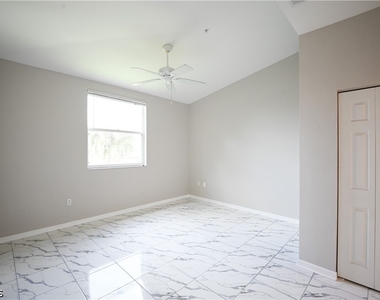 15449 Bellamar Circle - Photo Thumbnail 11