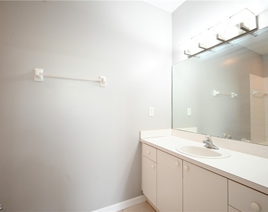 15433 Bellamar Circle - Photo Thumbnail 16