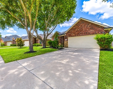 22027 Field Green Drive - Photo Thumbnail 23