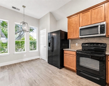 22027 Field Green Drive - Photo Thumbnail 7
