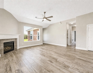 22027 Field Green Drive - Photo Thumbnail 4