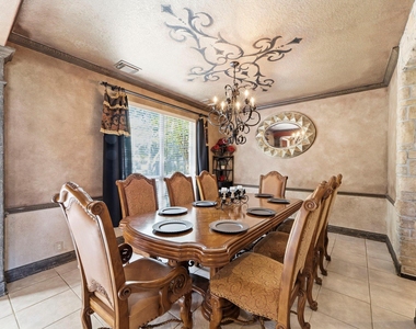 11823 Canyon Mills Drive - Photo Thumbnail 5