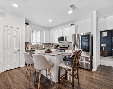 7031 Hobby Wind Ridge Drive - Photo Thumbnail 14