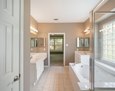 406 Stockbridge Lane - Photo Thumbnail 17