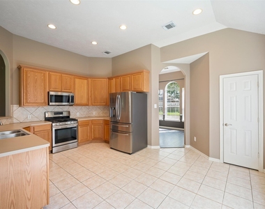 406 Stockbridge Lane - Photo Thumbnail 21