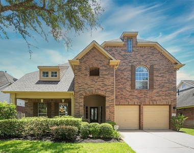 8306 Golden Harbour - Photo Thumbnail 1