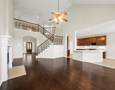 8306 Golden Harbour - Photo Thumbnail 7
