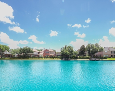 8306 Golden Harbour - Photo Thumbnail 44
