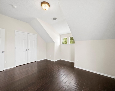 8306 Golden Harbour - Photo Thumbnail 40