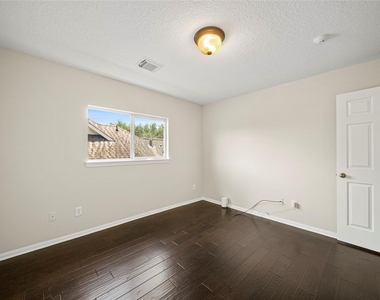 8306 Golden Harbour - Photo Thumbnail 35