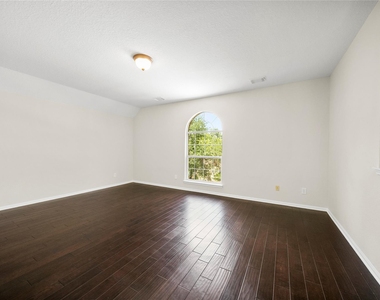 8306 Golden Harbour - Photo Thumbnail 34