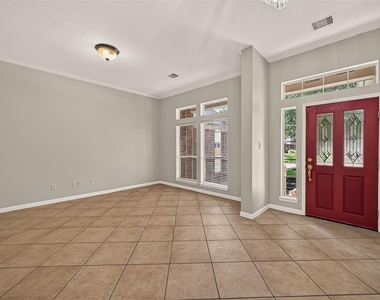 706 Silver Creek Circle - Photo Thumbnail 6