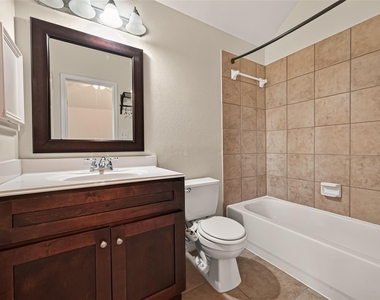 706 Silver Creek Circle - Photo Thumbnail 37