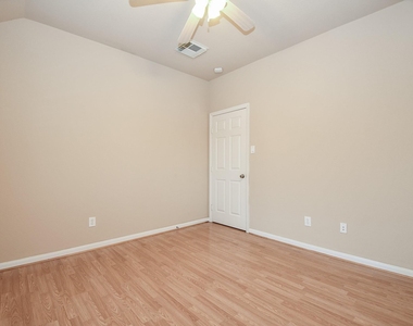 21502 Venture Park Drive - Photo Thumbnail 18